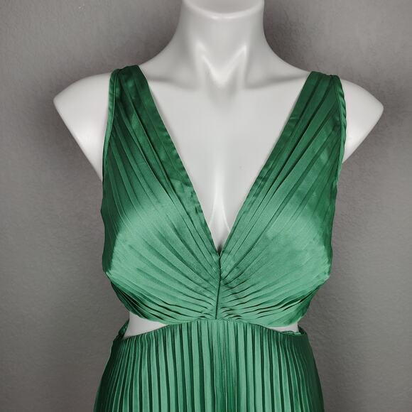 Abercrombie and Fitch Giselle Pleated Cutout Maxi Green Dress NWT Size MT - Picture 6 of 15